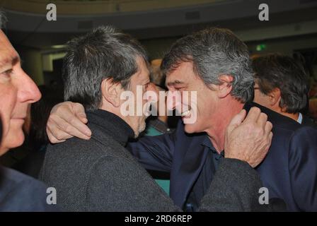 ARCHIVE PHOTO - David Sassoli avec Andrea Purgatori (Marcellino Radogna/Fotogramma, ROMA - 2015-04-03) ps la photo est utilisable dans le respect du contexte dans lequel elle a été prise, et sans intention diffamatoire du décorum des personnes représentées usage éditorial seulement Banque D'Images