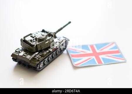 Char léger apc sur fond de drapeau du Royaume-Uni (UK). Illustration 3D. Banque D'Images