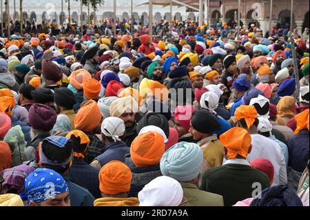 INDE, Punjab, Amritsar, Harmandir Sahib, le temple d'or, Le principal lieu de pèlerinage des sikhs / INDIEN, Punjab, Amritsar, Harmandir Sahib, der goldenen Tempel, Wichtigstes Heiligtum der Sikhs Banque D'Images