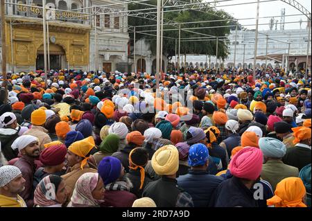 INDE, Punjab, Amritsar, Harmandir Sahib, le temple d'or, Le principal lieu de pèlerinage des sikhs / INDIEN, Punjab, Amritsar, Harmandir Sahib, der goldenen Tempel, Wichtigstes Heiligtum der Sikhs Banque D'Images