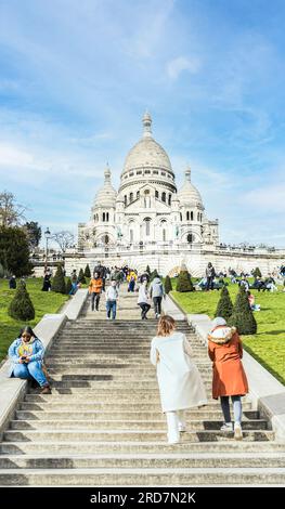 Paris, France - 12 mars 2023 : visite de la Basilique du Sacré-Cœur Banque D'Images