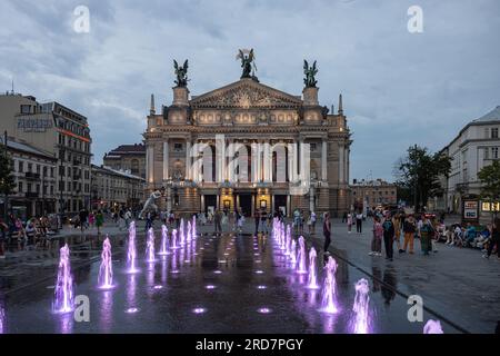 Lviv, Ukraine - 12 juillet 2023 : Opéra national de Lviv Banque D'Images