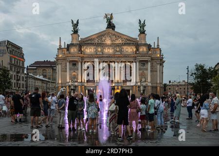 Lviv, Ukraine - 12 juillet 2023 : Opéra national de Lviv Banque D'Images