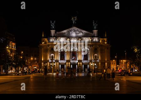 Lviv, Ukraine - 12 juillet 2023 : Opéra national de Lviv Banque D'Images