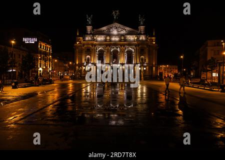 Lviv, Ukraine - 12 juillet 2023 : Opéra national de Lviv Banque D'Images