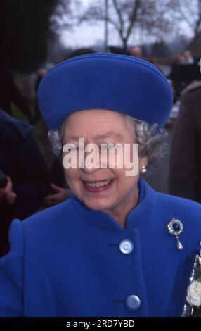 La Reine à Castle Rising Church, 26 janvier 1997 photo des archives Henshaw Banque D'Images