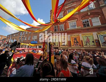 Manchester Pride - Canal Street / Bloom Street, Manchester, Angleterre, Royaume-Uni, M1 3EZ Banque D'Images