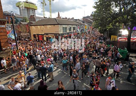 Manchester Pride - Canal Street / Bloom Street, Manchester, Angleterre, Royaume-Uni, M1 3EZ Banque D'Images