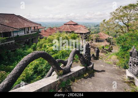 Abandoned Bedugul Taman Hôtel, le Palais fantôme de Bali Banque D'Images