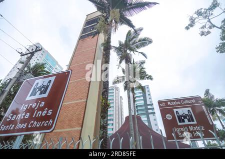 Balneário camboriú-SC,brasil-17 juillet 2023,église paroissiale de balneario camboriu,église santa Inês. Banque D'Images