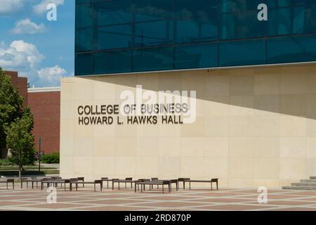 LINCOLN, ne, USA - 22 JUIN 2023 : Howard L. Hawks Hall sur le campus de l'Université du Nebraska. Banque D'Images