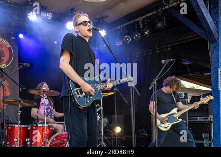 Die deutsche Rockband Die Nerven live beim Orange Blossom Special Festival, Beverungen, Deutschland | German Rock Band Die Nerven live at the Oran Banque D'Images