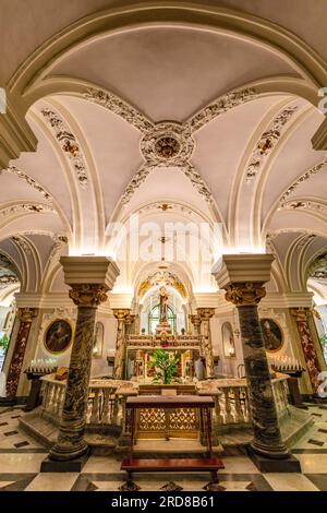 Intérieur, la Basilique di Sant'Antonino, Sorrente, Campanie, Italie, Europe Banque D'Images