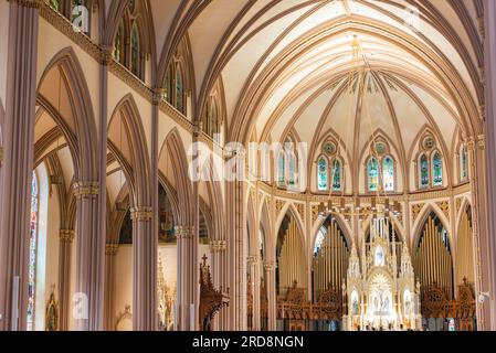 Trois-Rivière, Canada - juillet 15 2023 : intérieur de la Cathédrale de l'Assomption de trois-Rivières Banque D'Images