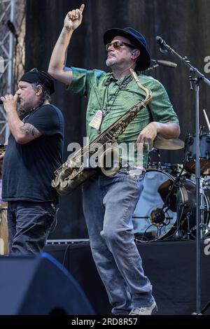 Grass Valley, États-Unis. 14 juillet 2023. California WorldFest accueille Ozomatli, groupe de Los Angeles gagnant un Grammy Grammy, dans le rôle de Western U.S. La canicule continue. Du 13 au 16 juillet 2023 (photo de Penny Collins/NurPhoto) crédit : NurPhoto SRL/Alamy Live News Banque D'Images