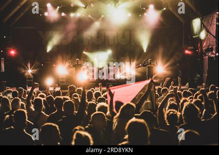 Pirineos sur se inunda de rap con Rapsusklei y Los Chicos del Maiz. Banque D'Images