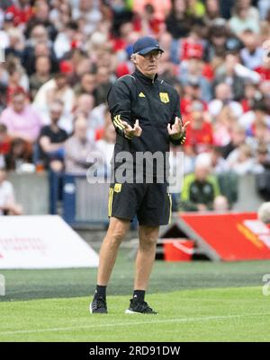 Edimbourg, Royaume-Uni. 19 juillet 2023. Amical de pré-saison - Manchester United FC - Olympique Lyonnais 19/7/2023. L'entraîneur de l'Olympique Lyon, Laurent blanc, pendant le match alors que Manchester United affronte l'Olympique Lyonnais lors d'un match amical de pré-saison au Murrayfield Stadium, Édimbourg, Écosse, Royaume-Uni crédit : Ian Jacobs/Alamy Live News Banque D'Images