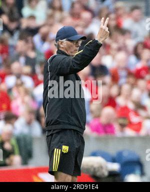 Edimbourg, Royaume-Uni. 19 juillet 2023. Amical de pré-saison - Manchester United FC - Olympique Lyonnais 19/7/2023. L'entraîneur de l'Olympique Lyon, Laurent blanc, pendant le match alors que Manchester United affronte l'Olympique Lyonnais lors d'un match amical de pré-saison au Murrayfield Stadium, Édimbourg, Écosse, Royaume-Uni crédit : Ian Jacobs/Alamy Live News Banque D'Images