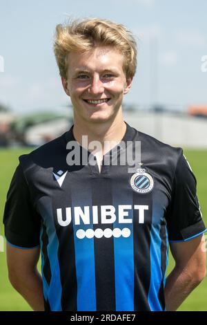 Knokke Heist, Belgique. 18 juillet 2023. Cisse Sandra du Club pose pour une photo de portrait lors de la séance photo de la saison 2023-2024 de l'équipe belge Jupiler Pro League Club Brugge KV, mardi 18 juillet 2023 à Knokke-Heist. BELGA PHOTO LUC CLAESSEN crédit : Belga News Agency/Alamy Live News Banque D'Images