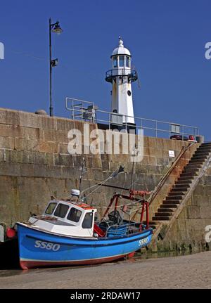 SS80 bateau amarré au port de St Ives, Cornwall Kernow , Angleterre du Sud-Ouest, Royaume-Uni, TR26 1PU Banque D'Images