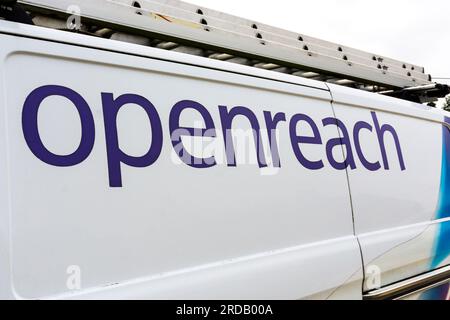 Logo sur le côté d'un fourgon BT Openreach. Banque D'Images