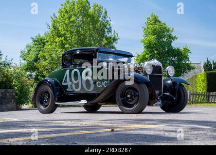 Ford modèle A 1930 Hot Rod coupé équipé d'un Chrysler V8 Banque D'Images