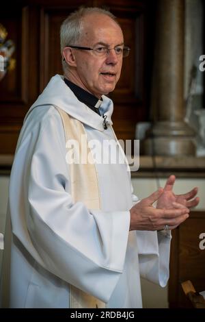 Justin Portal Welby (né le 6 janvier 1956) est un évêque britannique qui est le 105e archevêque de Canterbury depuis 2013. Banque D'Images