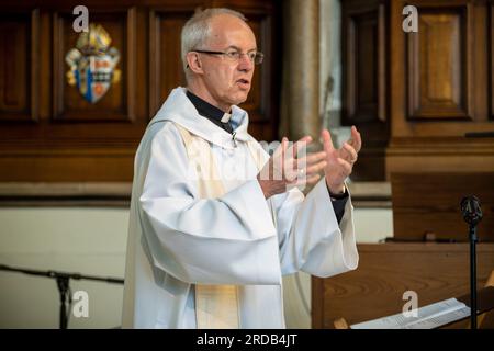 Justin Portal Welby (né le 6 janvier 1956) est un évêque britannique qui est le 105e archevêque de Canterbury depuis 2013. Banque D'Images