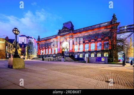 Le Leeds City Museum, créé en 1819, a rouvert ses portes en 2008 à Leeds, West Yorkshire, Angleterre. Banque D'Images