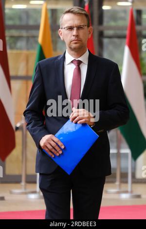 Bruxelles, Belgique. 20 juillet 2023. Le porte-parole de la Commission européenne, Peter STANO, arrive pour une réunion du Conseil des affaires étrangères de l'UE (FAC) au siège de l'UE à Bruxelles, en Belgique, le 20 juillet 2023. Crédit : ALEXANDROS MICHAILIDIS/Alamy Live News Banque D'Images