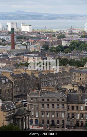 Edinburgh City Roof Tops regardant vers le nord de l'Écosse Banque D'Images