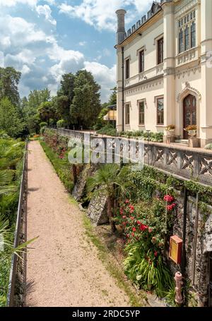 Le Castello dal Pozzo, station historique sur le lac majeur, situé dans le village de Oleggio Castello, Verbania, Italie Banque D'Images