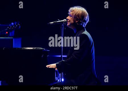 Gardone Riviera, Italie. 19 juillet 2023. Tom Odell concert live à Anfiteatro del Vittoriale à Gardone Riviera Italie juillet 19 2023 (photo Andrea Ripamonti/NurPhoto) crédit : NurPhoto SRL/Alamy Live News Banque D'Images