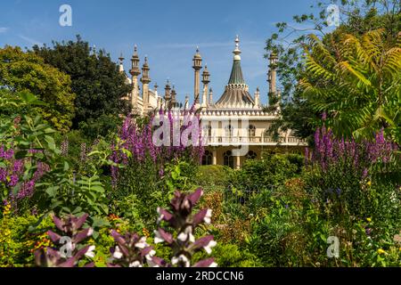 Garten des Royal Pavilion im Seebad Brighton, England, Großbritannien, Europa | Jardins du Royal Pavilion de la station balnéaire Brighton, Engl Banque D'Images
