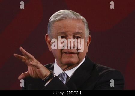 Mexico, Mexique. 19 juillet 2023. 19 juillet 2023, Mexico, Mexique : le président mexicain, Andres Manuel Lopez Obrador, gesticule lors de la conférence d'information quotidienne au Palais national. Le 19 juin 2023 à Mexico, Mexique. (Photo de Carlos Santiago/ crédit : EYEPIX Group/Alamy Live News Banque D'Images