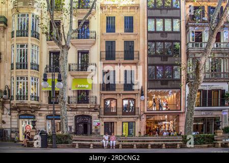 Passeig del Born, le centre historique de Palma de Majorque sur l'île espagnole. Banque D'Images