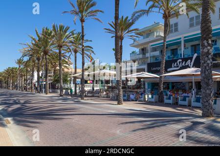 Station balnéaire Playa de Palma avec la promenade sur Majorque en Espagne. Banque D'Images
