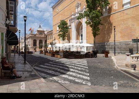 Église de Santa Maria de Maó et la mairie dans la ville de Mahon m sur l'île espagnole de Minorque. Banque D'Images