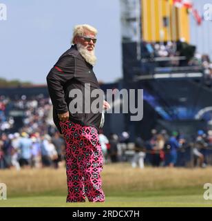 Hoylake, Royaume-Uni. 20 juillet 2023. L'américain John Daly sur le 1e fairway le premier jour du 151e Open Championship au Royal Liverpool Golf Club à Hoylake, Angleterre le jeudi 20 juillet 2023. Photo Hugo Philpott/UPI crédit : UPI/Alamy Live News Banque D'Images