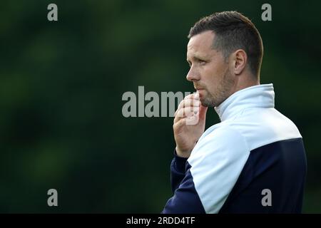 Hallgrimur Jonasson, entraîneur de KA Akureyri, lors du premier tour de qualification de l'UEFA Europa Conference League, match de deuxième étape au Park Hall Stadium, Oswestry. Date de la photo : jeudi 20 juillet 2023. Banque D'Images