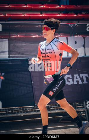 Gurutze Frades remporte l'Ironman de Vitoria-Gasteiz 2023. Banque D'Images