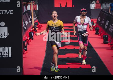 Hélène Alberdi en course dans l'Ironman de Vitoria-Gasteiz 2023. Banque D'Images
