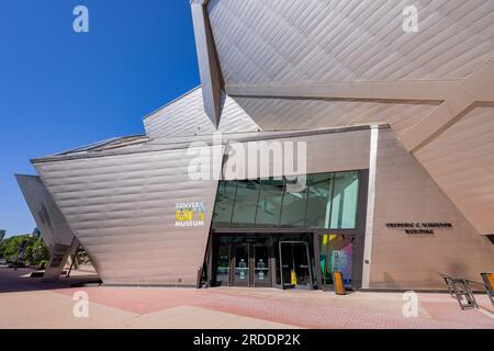 Colorado, 28 MAI 2023 - vue extérieure ensoleillée du Denver Art Museum Banque D'Images