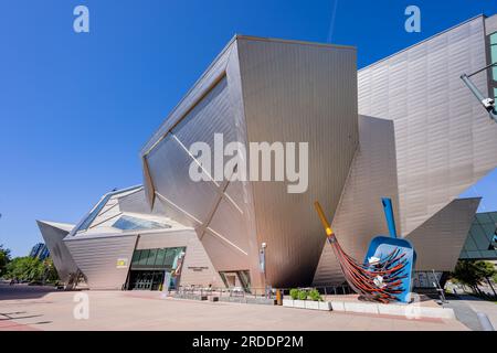 Colorado, 28 MAI 2023 - vue extérieure ensoleillée du Denver Art Museum Banque D'Images