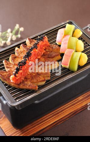 Foie d'oie teppanyaki (foie gras), cuisine japonaise. Banque D'Images