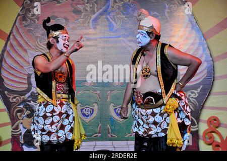 Yogyakarta, Indonésie - 25 novembre 2012 : spectacle de comédie dramatique wayang javanaise en Indonésie Banque D'Images