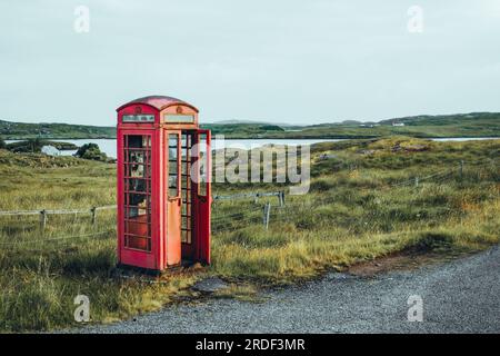 Rote, gussiserne Telefon Box à Schottland Banque D'Images