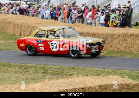 Ford Escort Mk1 course de voiture en haut de la colline au Goodwood Festival of Speed. XOO 349F, vainqueur du championnat de voitures de berline britannique 1968 Banque D'Images