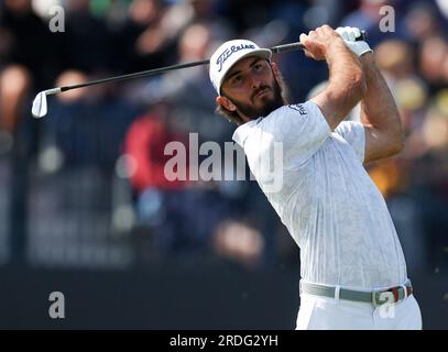 20 juillet 2023 ; Royal Liverpool Golf Club, Hoylake, Merseyside, Angleterre : Open Championship Round 1 ; Max Homa (USA) au 4e trou Banque D'Images