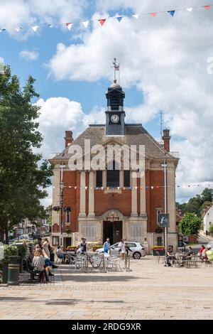 Henley Town Hall sur la place du marché dans le centre-ville de Henley-on-Thames, Oxfordshire, Angleterre, Royaume-Uni Banque D'Images